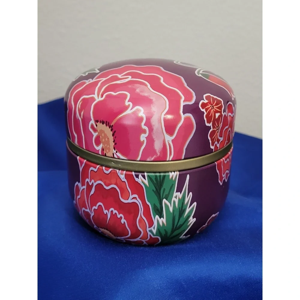 Metal tea storage canister with floral design, double-lid airtight container